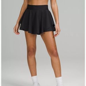 Lululemon court rival HR skirt